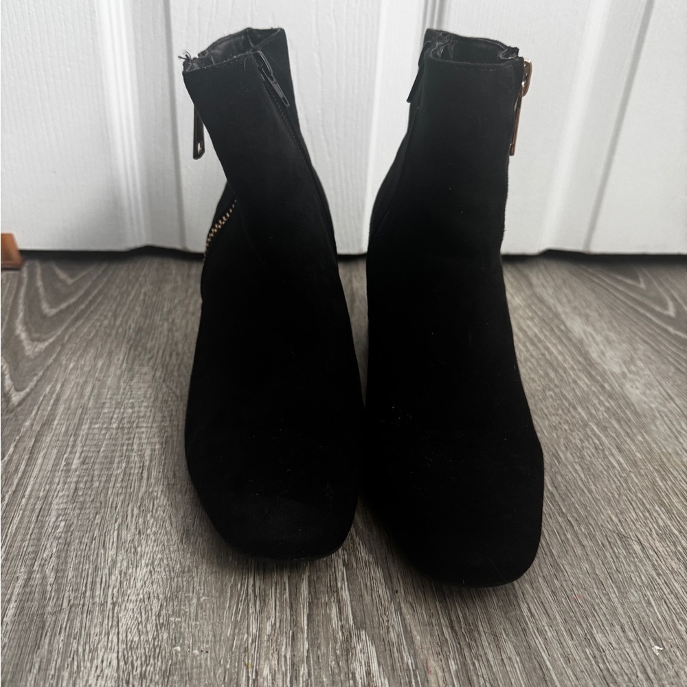 Elegant Black Ankle Boots